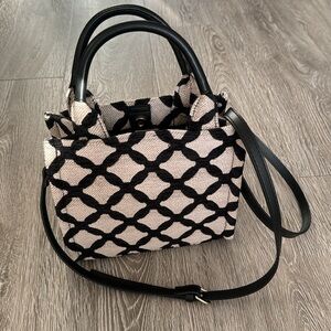 Black cream purse